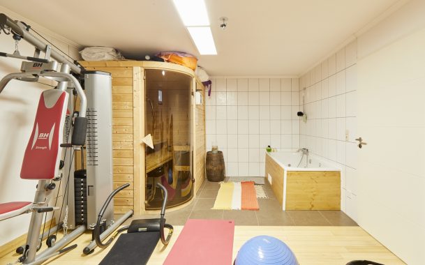 2C755EC3-1DBD-4A98-A79F-3B1149855578